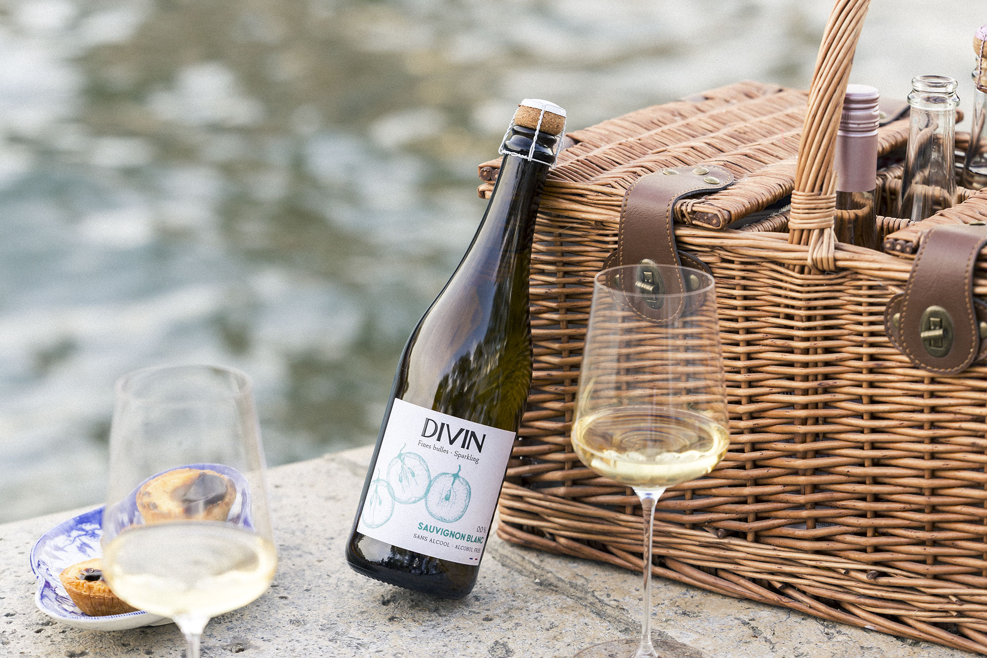 DIVIN - Sauvignon Blanc Effervescent 0,0% – Image 1